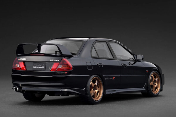 Mitsubishi Mitsubishi Lancer Evolution IV (CN9A) - 1:18 - Ignition Model Mitsubishi Mitsubishi Lancer Evolution IV (CN9A) - 1:18 - Ignition Model