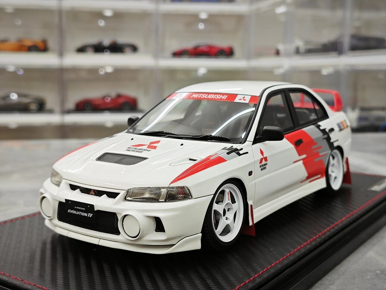 Mitsubishi Mitsubishi Lancer Evolution IV (CN9A) Rally Decoration Version - 1:18 - Ignition Model Mitsubishi Mitsubishi Lancer Evolution IV (CN9A) Rally Decoration Version - 1:18 - Ignition Model