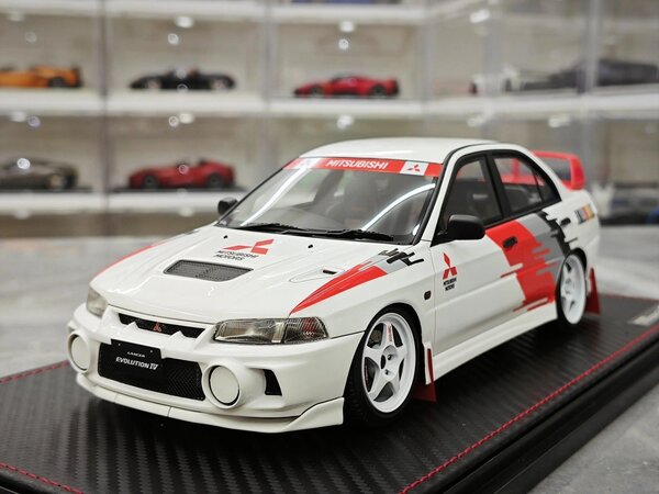 Mitsubishi Mitsubishi Lancer Evolution IV (CN9A) Rally Decoration Version - 1:18 - Ignition Model Mitsubishi Mitsubishi Lancer Evolution IV (CN9A) Rally Decoration Version - 1:18 - Ignition Model