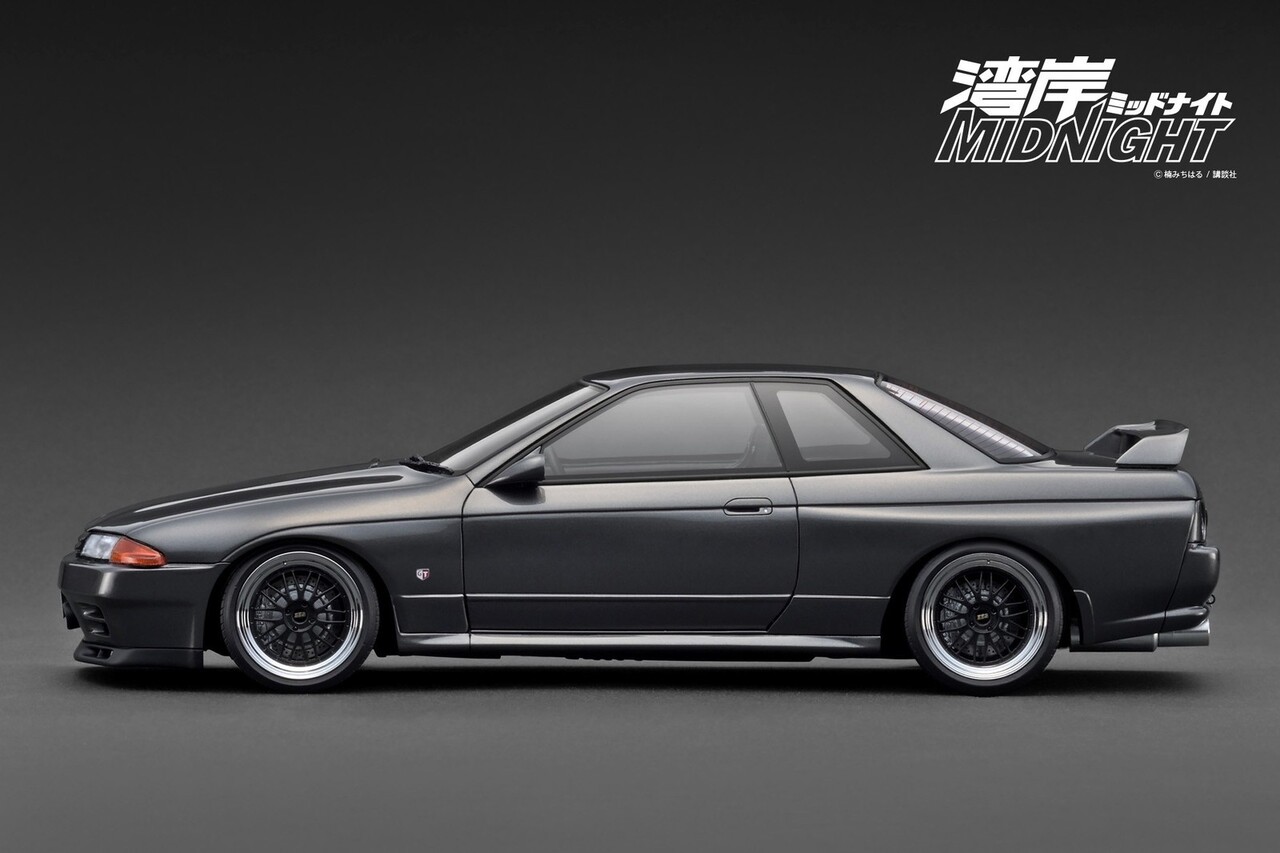 Nissan Nissan Skyline GT-R (R32) 'Midnight' Reina's R + Figure Ms.Reina Akikawa  - 1:18 - Ignition Model