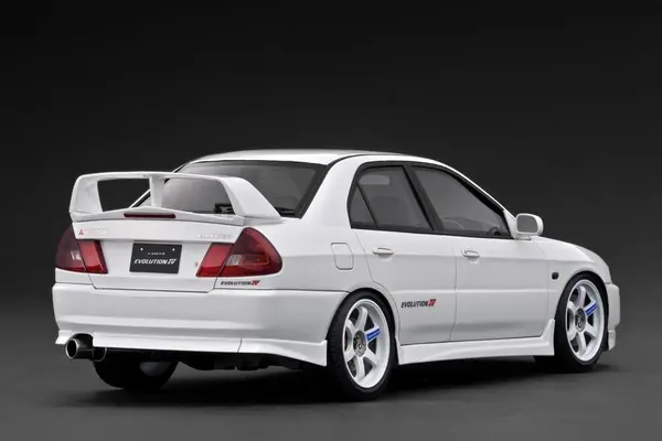 Mitsubishi Mitsubishi Lancer Evolution IV (CN9A) - 1:18 - Ignition Model Mitsubishi Mitsubishi Lancer Evolution IV (CN9A) - 1:18 - Ignition Model