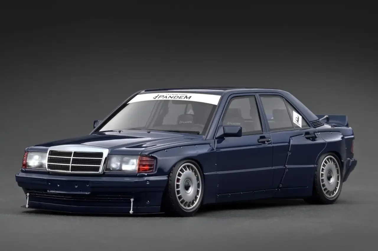Mercedes-Benz Mercedes Benz Pandem 190 - 1:18 - Ignition Model Mercedes-Benz Mercedes Benz Pandem 190 - 1:18 - Ignition Model