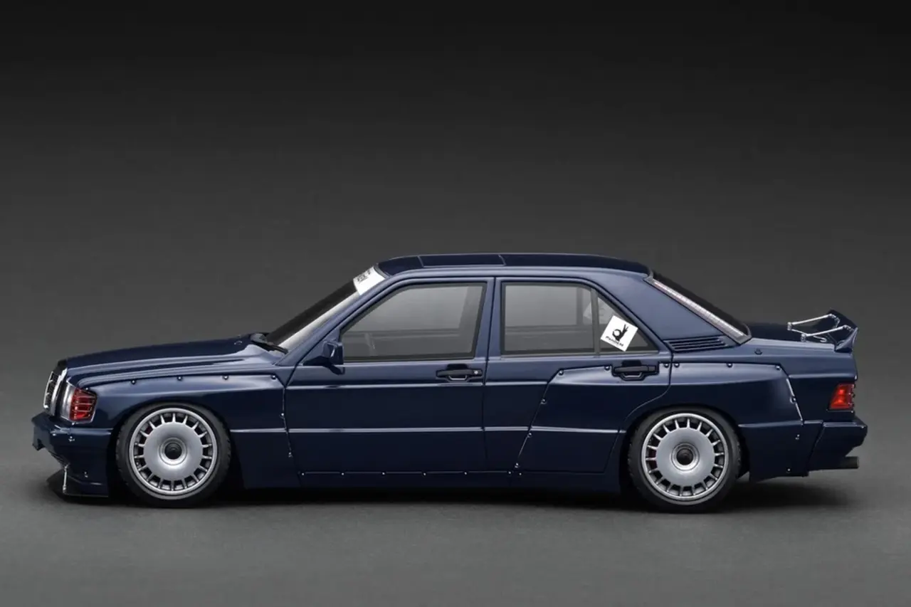 Mercedes-Benz Mercedes Benz Pandem 190 - 1:18 - Ignition Model Mercedes-Benz Mercedes Benz Pandem 190 - 1:18 - Ignition Model