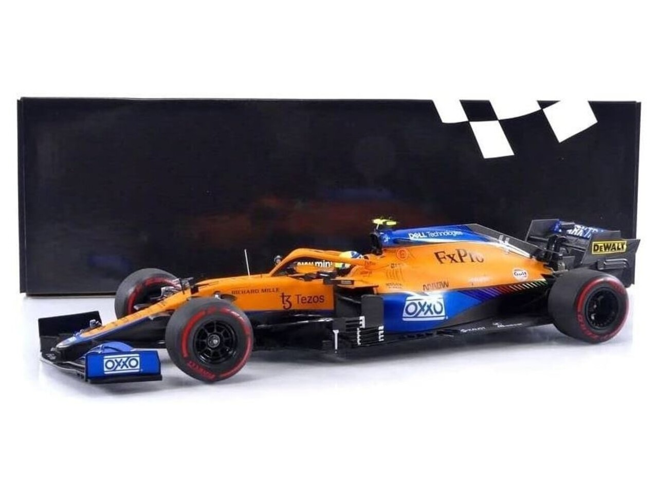 Formule 1 McLaren F1 Team MCL35M #4 (Lando Norris) Pole Position Russian GP 2021 - 1:18 - Minichamps