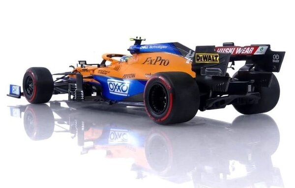 Formule 1 McLaren F1 Team MCL35M #4 (Lando Norris) Pole Position Russian GP 2021 - 1:18 - Minichamps