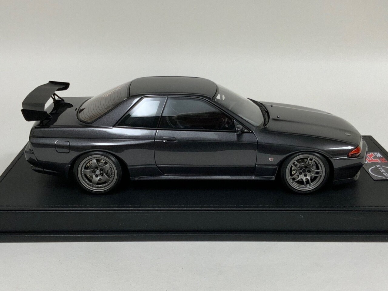 Nissan Initial D Nissan Skyline GT-R V-SpecII (BNR32) - 1:18 - Ignition Model Nissan Initial D Nissan Skyline GT-R V-SpecII (BNR32) - 1:18 - Ignition Model