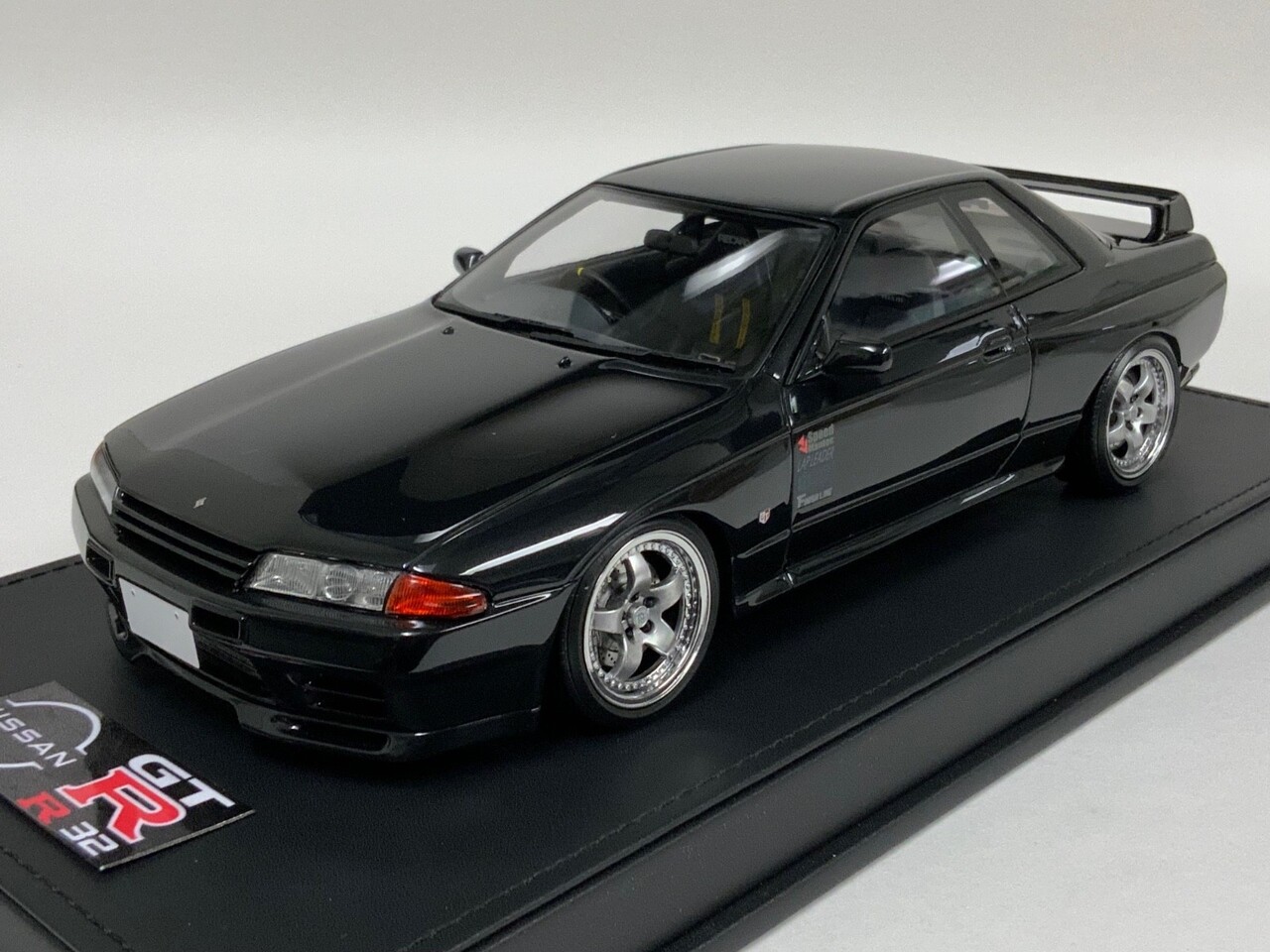 Nissan Initial D Nissan Skyline GT-R V-SpecII (BNR32) - 1:18 - Ignition Model Nissan Initial D Nissan Skyline GT-R V-SpecII (BNR32) - 1:18 - Ignition Model