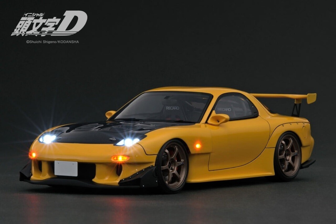 Mazda Mazda RX-7 (FD3S) Initial D + LED Light - 1:18 - Ignition Model Mazda Mazda RX-7 (FD3S) Initial D + LED Light - 1:18 - Ignition Model
