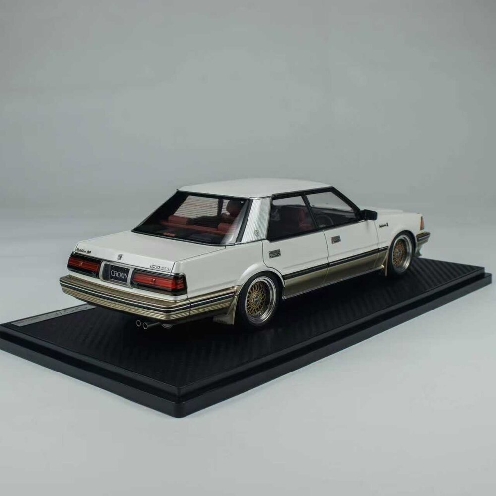 Toyota Toyota Crown 3.0 Royal Saloon G (120) - 1:18 - Ignition Model Toyota Toyota Crown 3.0 Royal Saloon G (120) - 1:18 - Ignition Model