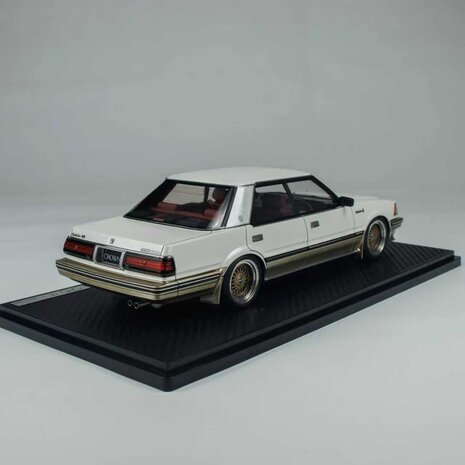Toyota Toyota Crown 3.0 Royal Saloon G (120) - 1:18 - Ignition Model Toyota Toyota Crown 3.0 Royal Saloon G (120) - 1:18 - Ignition Model
