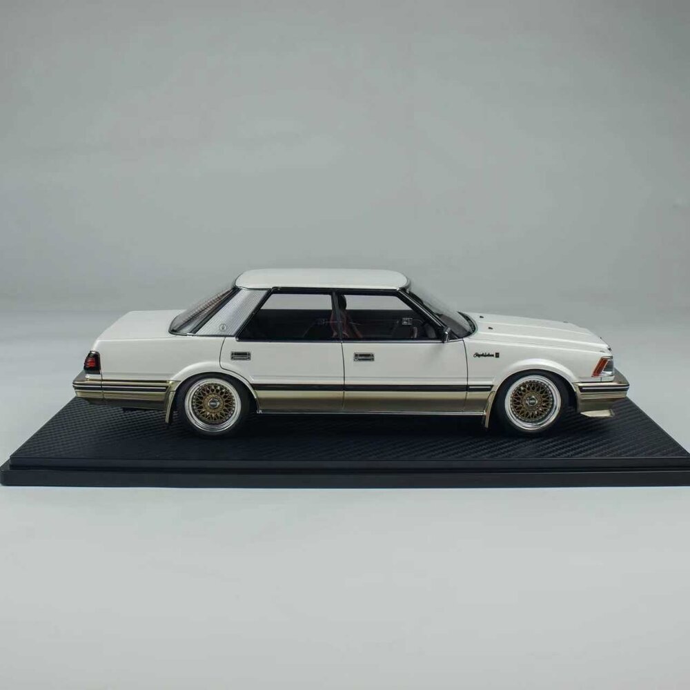 Toyota Toyota Crown 3.0 Royal Saloon G (120) - 1:18 - Ignition Model Toyota Toyota Crown 3.0 Royal Saloon G (120) - 1:18 - Ignition Model