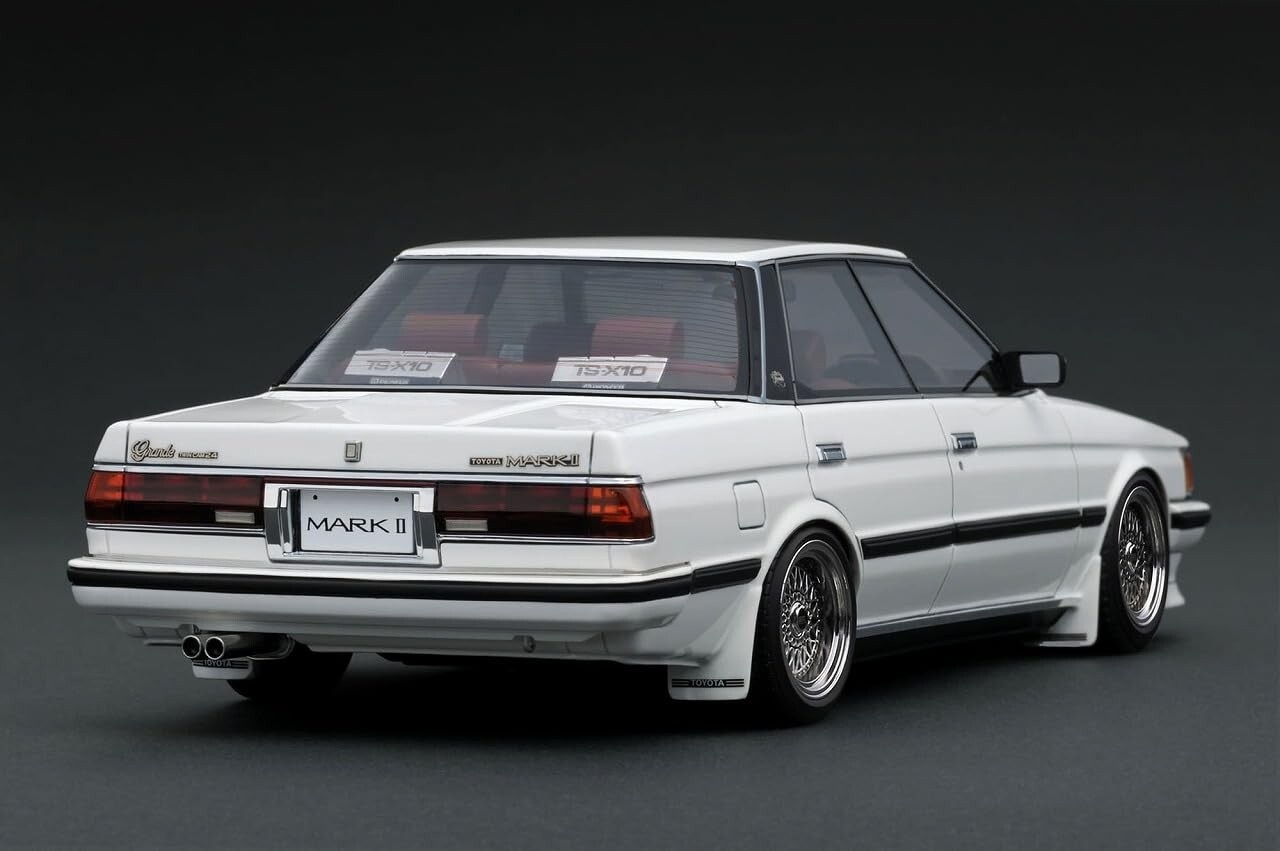 Toyota Toyota Mark II Grande (GX71)- 1:18 - Ignition Model
