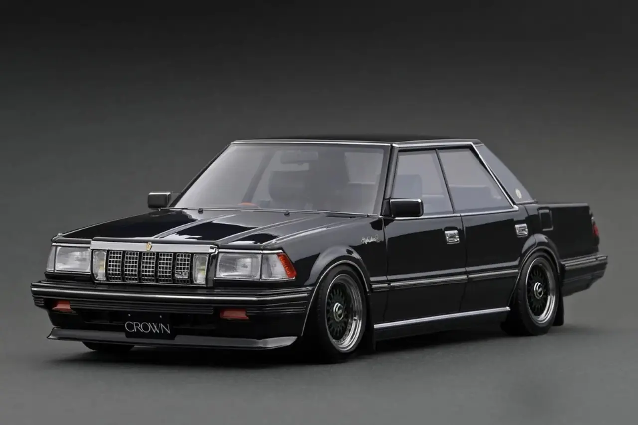 Toyota Toyota Crown 2.8 Royal Saloon G (120) - 1:18 - Ignition Model Toyota Toyota Crown 2.8 Royal Saloon G (120) - 1:18 - Ignition Model