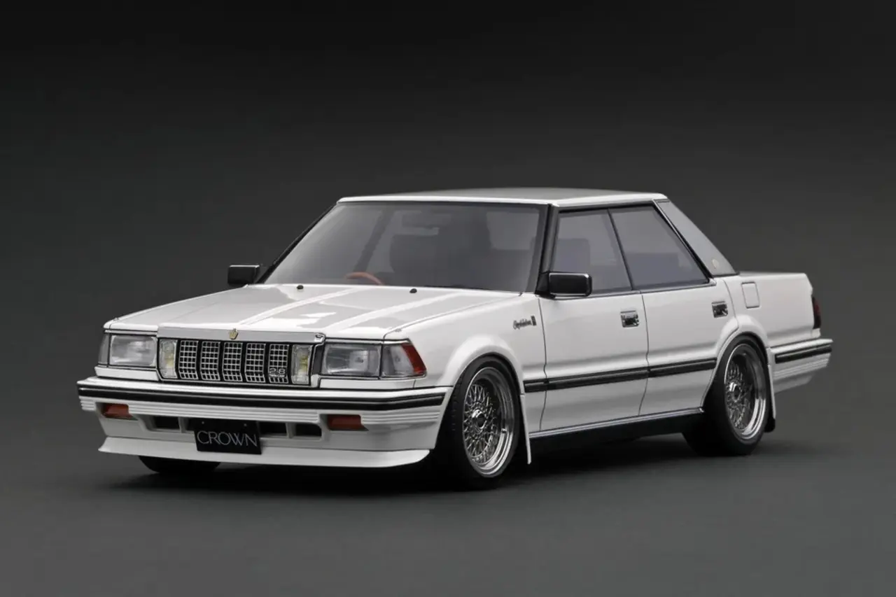 Toyota Toyota Crown 2.8 Royal Saloon G (120) - 1:18 - Ignition Model Toyota Toyota Crown 2.8 Royal Saloon G (120) - 1:18 - Ignition Model