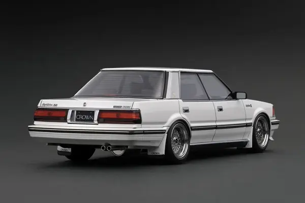 Toyota Toyota Crown 2.8 Royal Saloon G (120) - 1:18 - Ignition Model Toyota Toyota Crown 2.8 Royal Saloon G (120) - 1:18 - Ignition Model