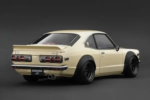 Mazda Mazda Savanna (S124A) - 1:18 - Ignition Model Mazda Mazda Savanna (S124A) - 1:18 - Ignition Model