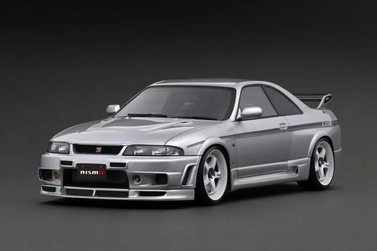 Nissan Nissan Nismo 400R (BCNR33) - 1:18 - Ignition Model Nissan Nissan Nismo 400R (BCNR33) - 1:18 - Ignition Model