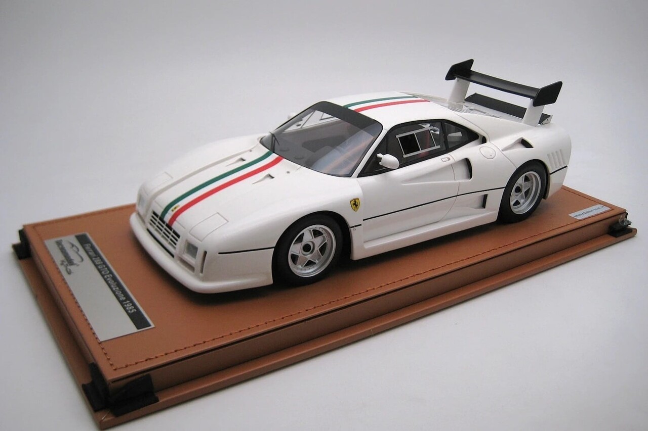 Ferrari Ferrari 288 GTO Evoluzione 1985 + Stripes Italian Flag - 1:18 - Tecnomodel Mythos Ferrari Ferrari 288 GTO Evoluzione 1985 + Stripes Italian Flag - 1:18 - Tecnomodel Mythos