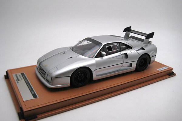 Ferrari Ferrari 288 GTO Evoluzione 1985 + Black Wheels - 1:18 - Tecnomodel Mythos Ferrari Ferrari 288 GTO Evoluzione 1985 + Black Wheels - 1:18 - Tecnomodel Mythos