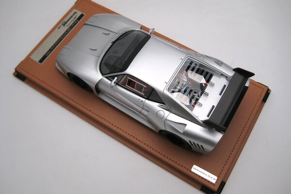Ferrari Ferrari 288 GTO Evoluzione 1985 + Black Wheels - 1:18 - Tecnomodel Mythos Ferrari Ferrari 288 GTO Evoluzione 1985 + Black Wheels - 1:18 - Tecnomodel Mythos