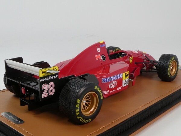 F1 Ferrari 412T2 #28 GP Japan 1995 + Rain Tyres - 1:18 - Tecnomodel Mythos F1 Ferrari 412T2 #28 GP Japan 1995 + Rain Tyres - 1:18 - Tecnomodel Mythos