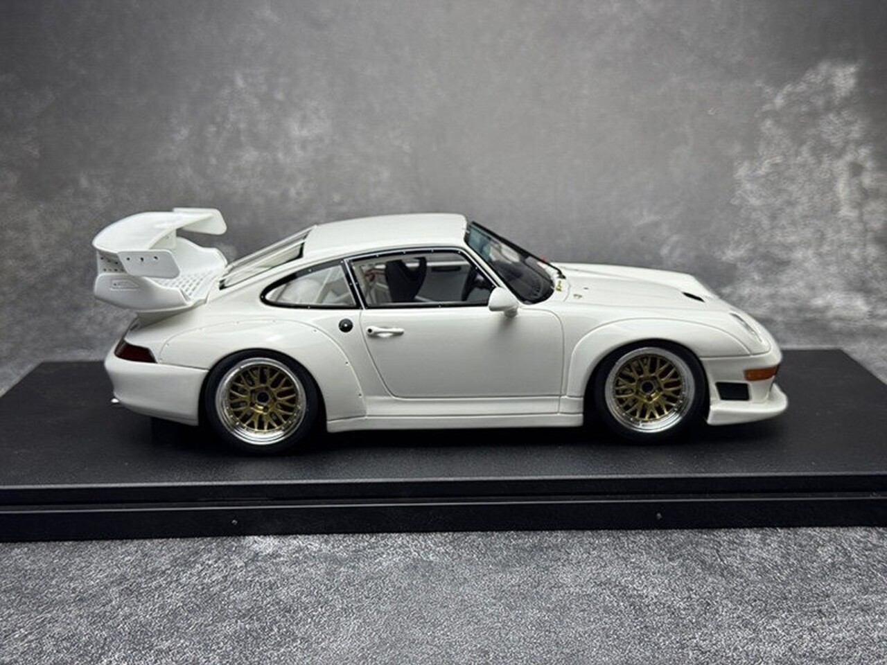Porsche Porsche 911/ 993 GT2 Evo Coupe 1995 - 1:18 - GT Spirit Porsche Porsche 911/ 993 GT2 Evo Coupe 1995 - 1:18 - GT Spirit