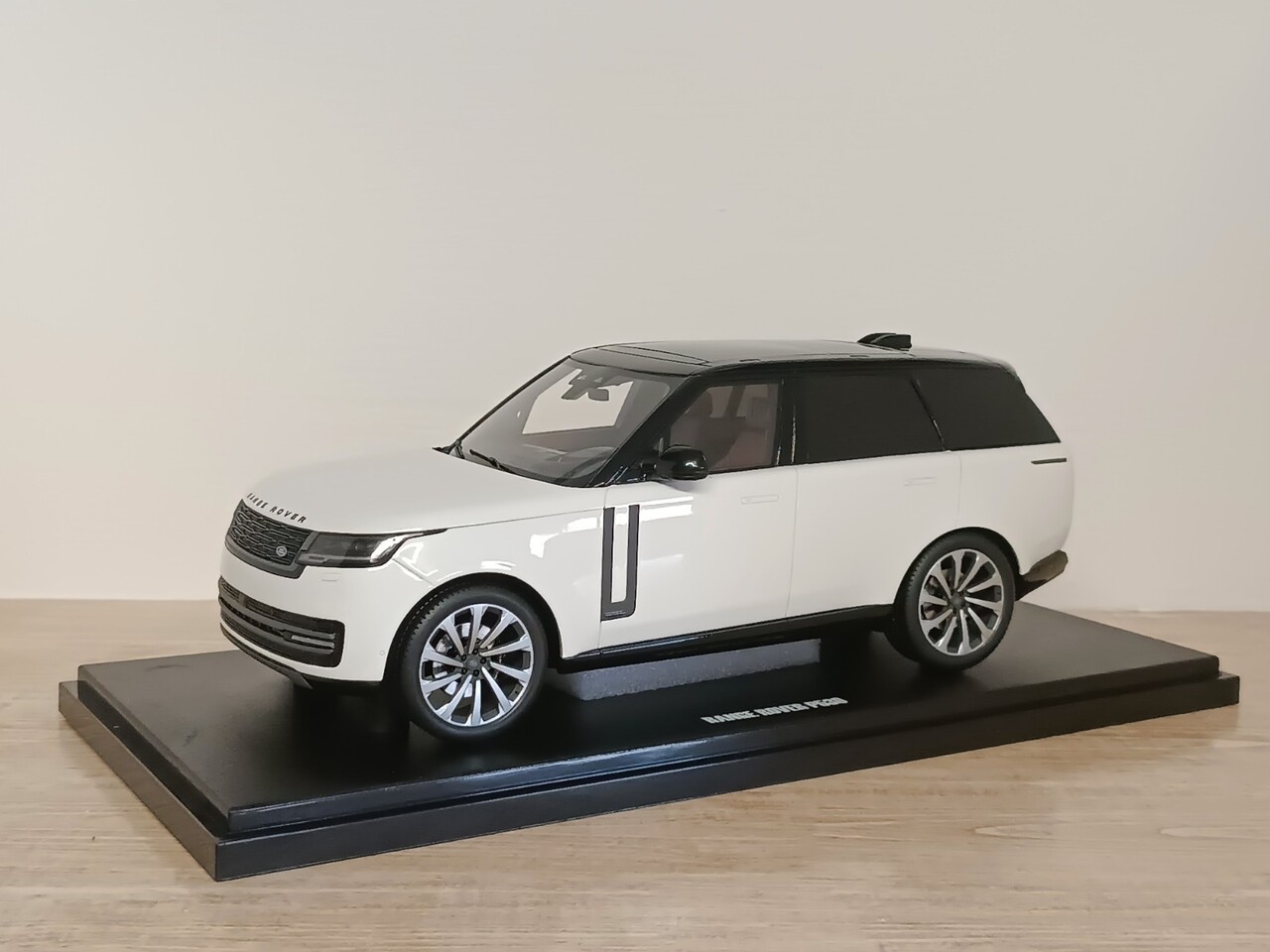 Land Rover Land Rover Range Rover P530 Autobiography 2024 - 1:18 - GT Spirit
