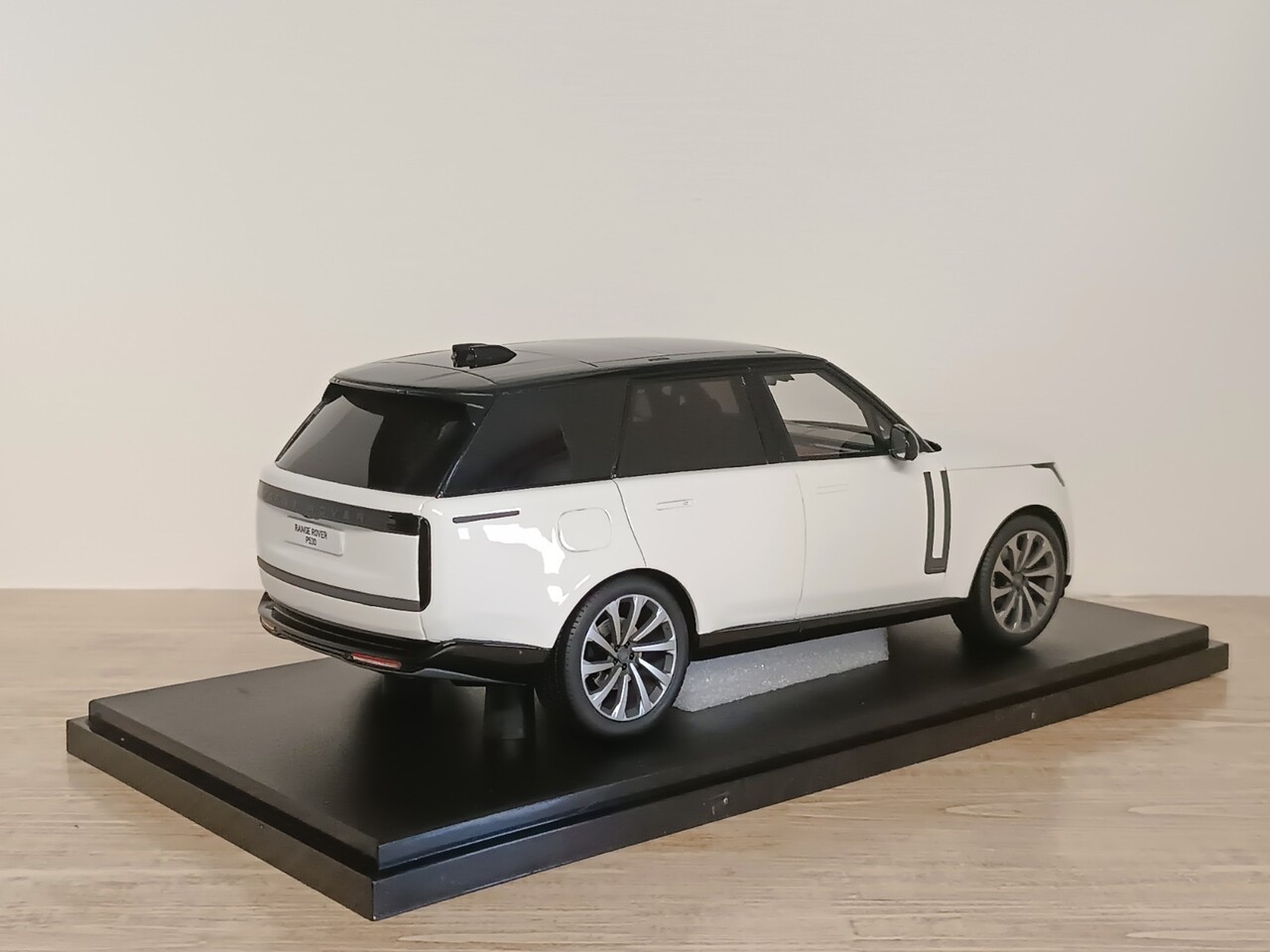 Land Rover Land Rover Range Rover P530 Autobiography 2024 - 1:18 - GT Spirit