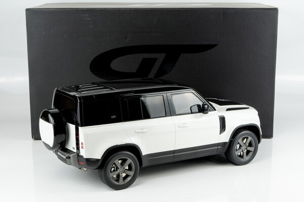 Land Rover Land Rover Defender 110 P400X 2021 - 1:12 - GT Spirit Land Rover Land Rover Defender 110 P400X 2021 - 1:12 - GT Spirit
