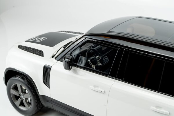 Land Rover Land Rover Defender 110 P400X 2021 - 1:12 - GT Spirit Land Rover Land Rover Defender 110 P400X 2021 - 1:12 - GT Spirit