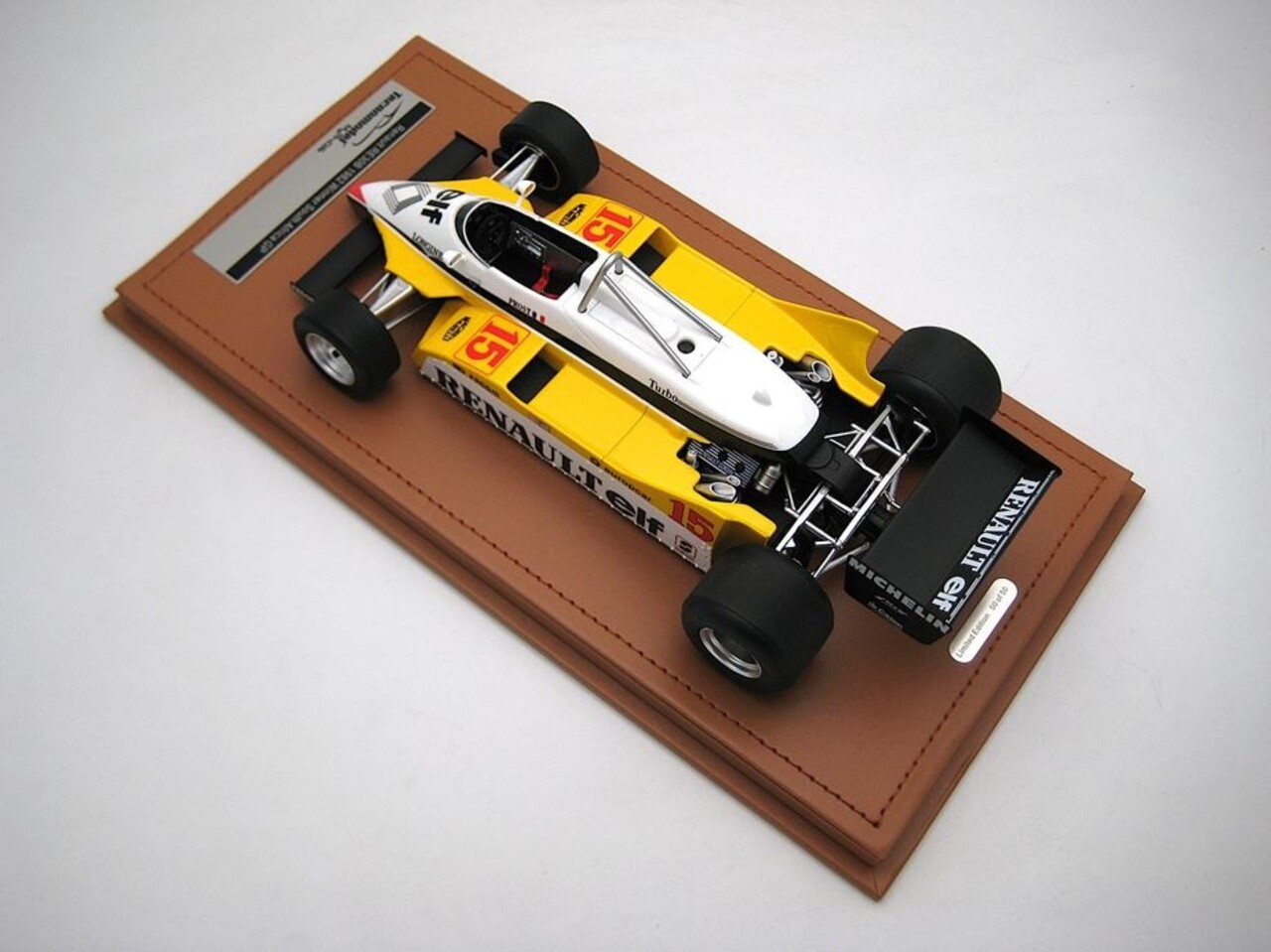 Formule 1 Renault RE30B #15 (Alain Prost) Winner South Africa GP 1982 - 1:18 - Tecnomodel Mythos Formule 1 Renault RE30B #15 (Alain Prost) Winner South Africa GP 1982 - 1:18 - Tecnomodel Mythos
