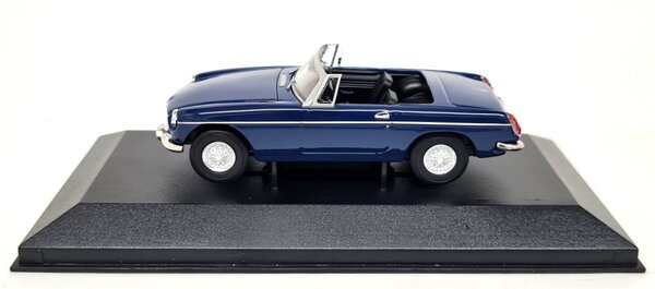 MG MG B MKI Roadster 1967 - 1:43 - Corgi / Vanguards