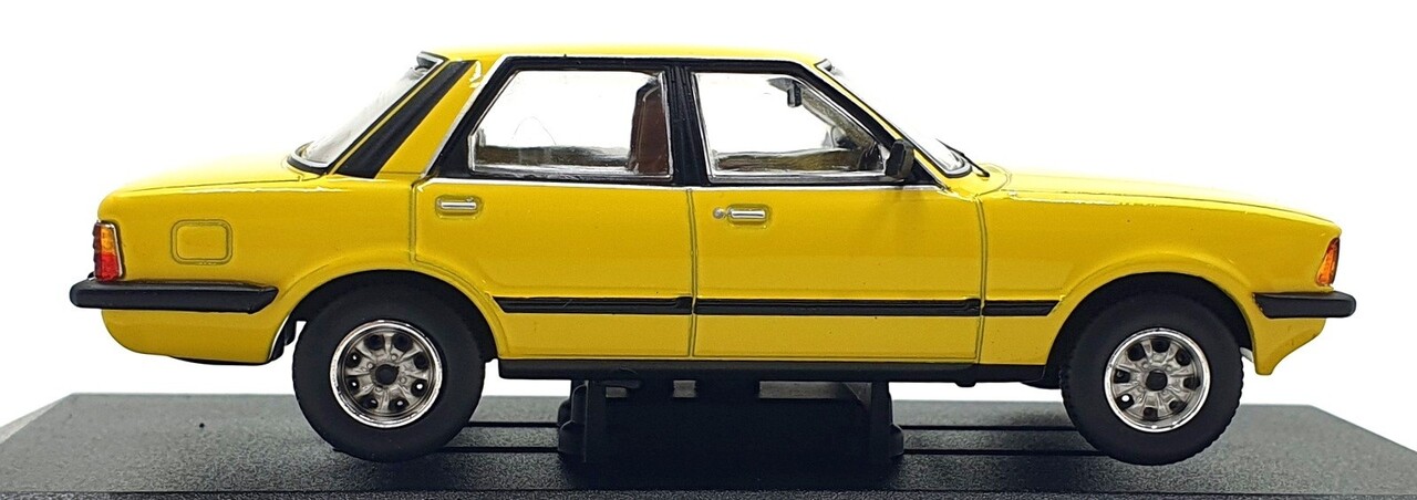 Ford Ford Cortina MK5 2.0 GLS  - 1:43 - Corgi / Vanguards