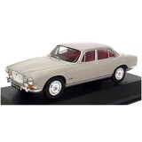 Jaguar Jaguar XJ6 Series 1 4.2L SWB + Red Leather -1:43 - Vanguards Jaguar Jaguar XJ6 Series 1 4.2L SWB + Red Leather -1:43 - Vanguards