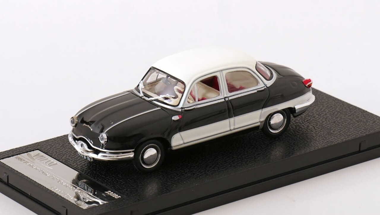 Panhard Panhard Dyna Z12 Grand Standing 1957 - 1:43 - Vitesse/SunStar Panhard Panhard Dyna Z12 Grand Standing 1957 - 1:43 - Vitesse/SunStar