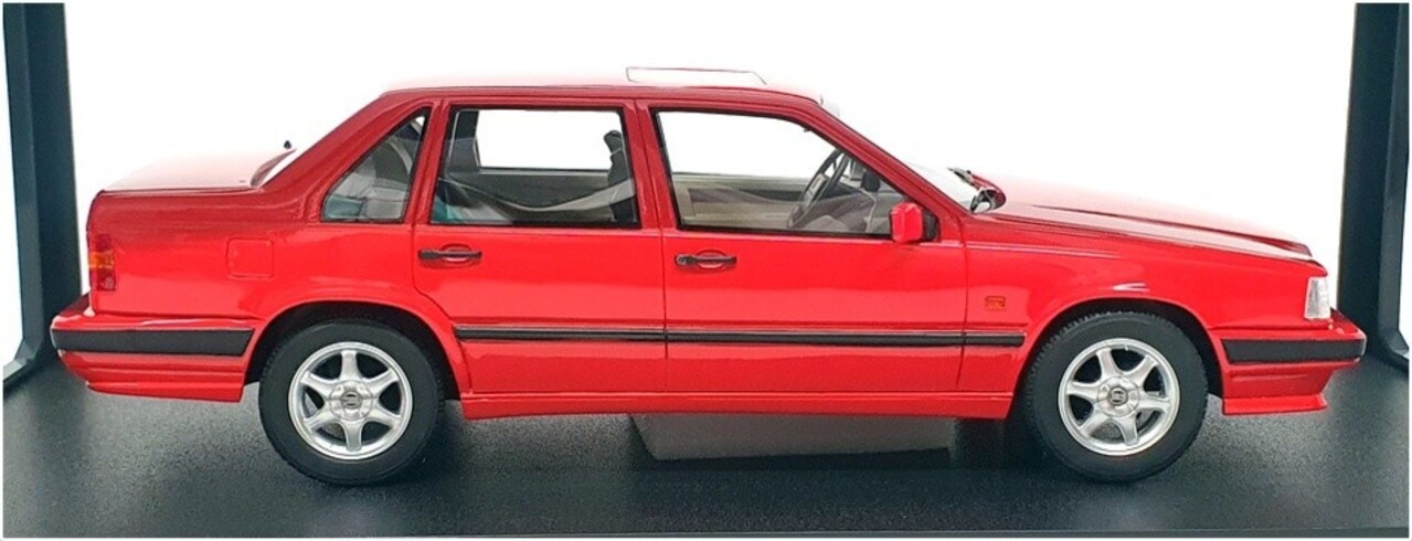 Volvo Volvo 850 GLT 1994 - 1:18 - Cult Scale Models Volvo Volvo 850 GLT 1994 - 1:18 - Cult Scale Models