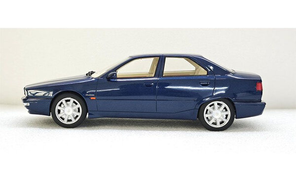 Maserati Maserati Quattroporte 4-Series 1994 - 1:18 - Cult Scale Models Maserati Maserati Quattroporte 4-Series 1994 - 1:18 - Cult Scale Models