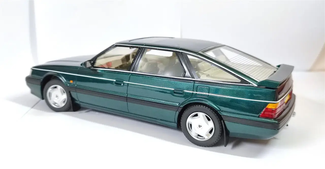 Rover Rover Vitesse 827 1988-1989 - 1:18 - Cult Scale Models