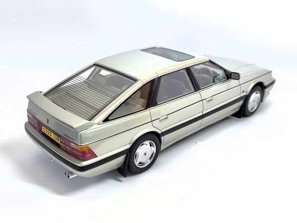 Rover Rover Vitesse 827 1988-1989 - 1:18 - Cult Scale Models