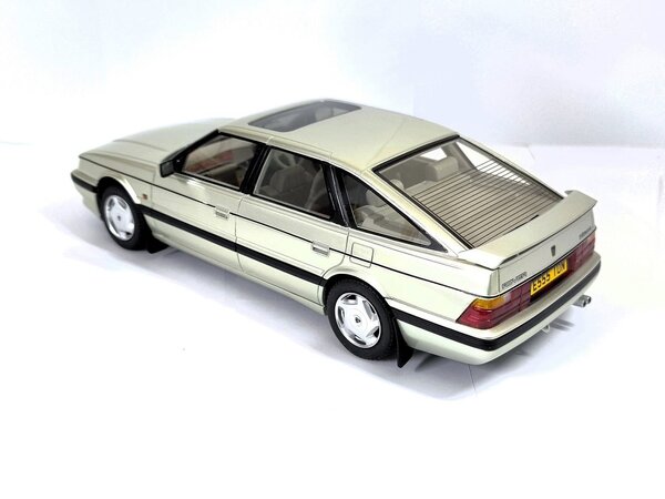 Rover Rover Vitesse 827 1988-1989 - 1:18 - Cult Scale Models