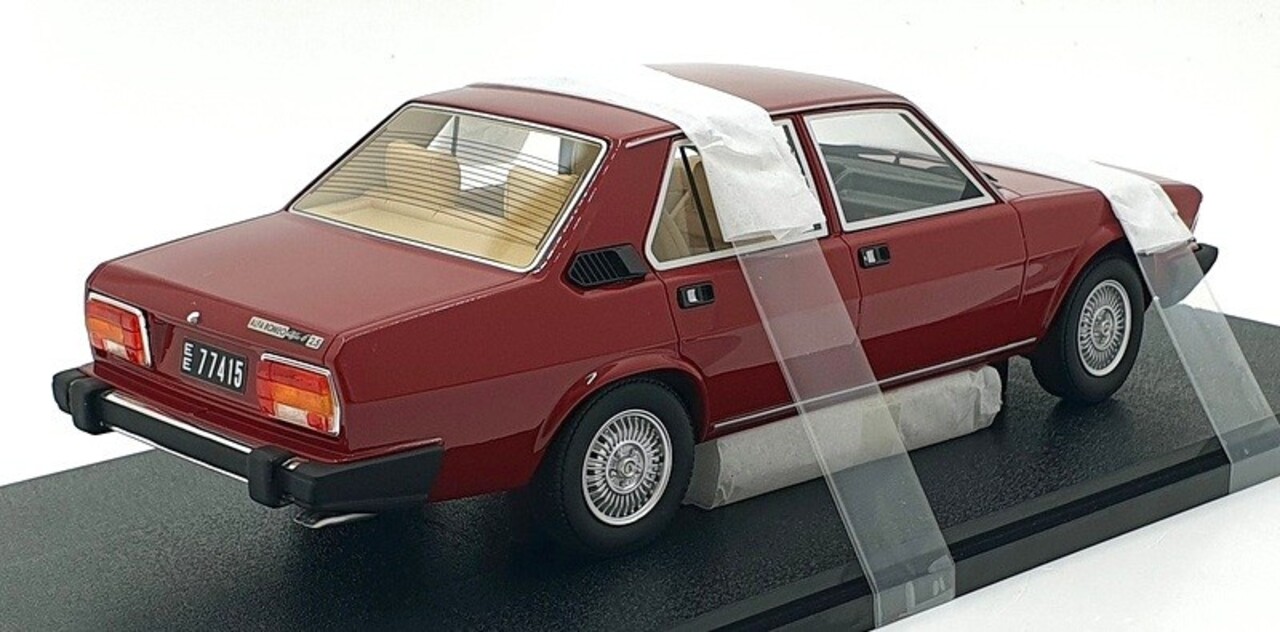 Alfa Romeo Alfa Romeo Alfa 6 2.5 1979-1983 - 1:18 - Cult Scale Models