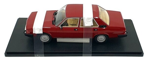 Alfa Romeo Alfa Romeo Alfa 6 2.5 1979-1983 - 1:18 - Cult Scale Models
