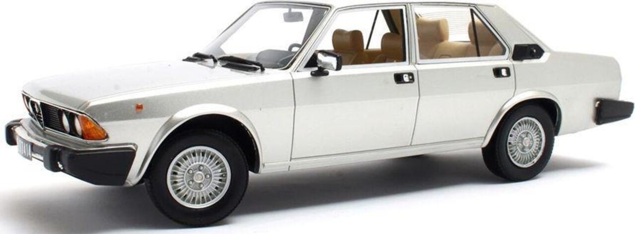 Alfa Romeo Alfa Romeo Alfa 6 2.5 1979-1983 - 1:18 - Cult Scale Models