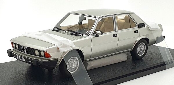 Alfa Romeo Alfa Romeo Alfa 6 2.5 1979-1983 - 1:18 - Cult Scale Models