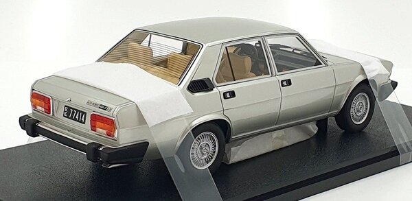 Alfa Romeo Alfa Romeo Alfa 6 2.5 1979-1983 - 1:18 - Cult Scale Models