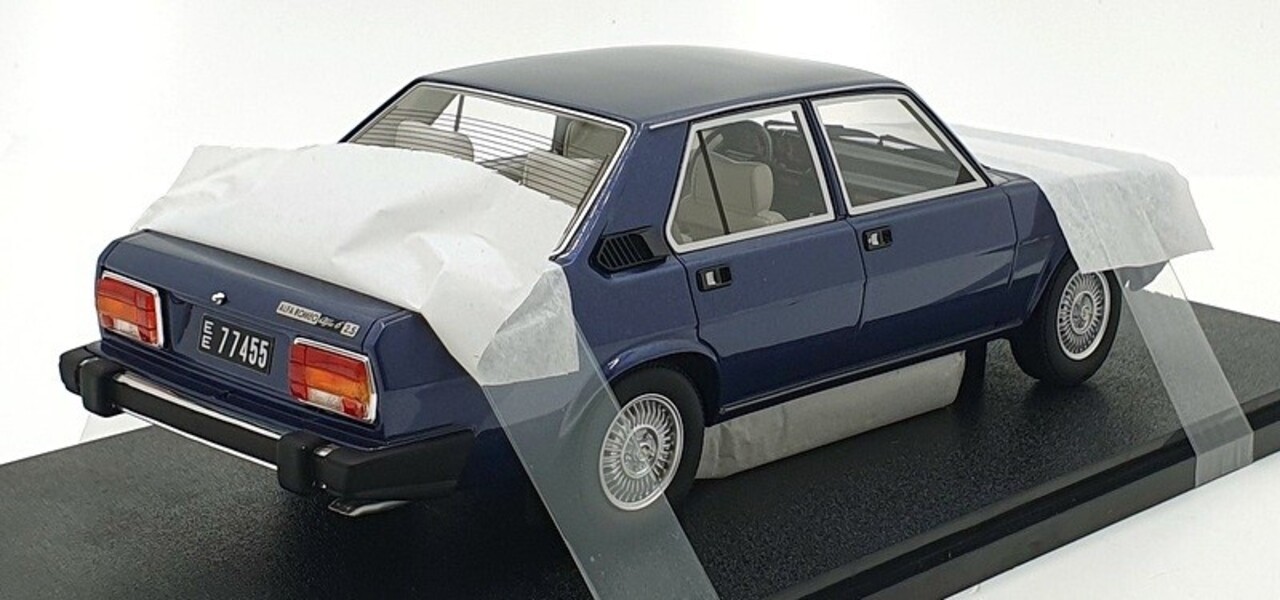 Alfa Romeo Alfa Romeo Alfa 6 2.5 1979-1983 - 1:18 - Cult Scale Models