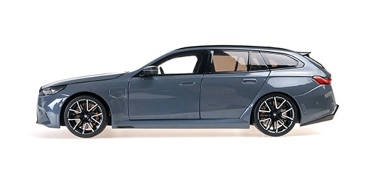 BMW BMW M5 Touring 2024 - 1:18 - Minichamps BMW BMW M5 Touring 2024 - 1:18 - Minichamps