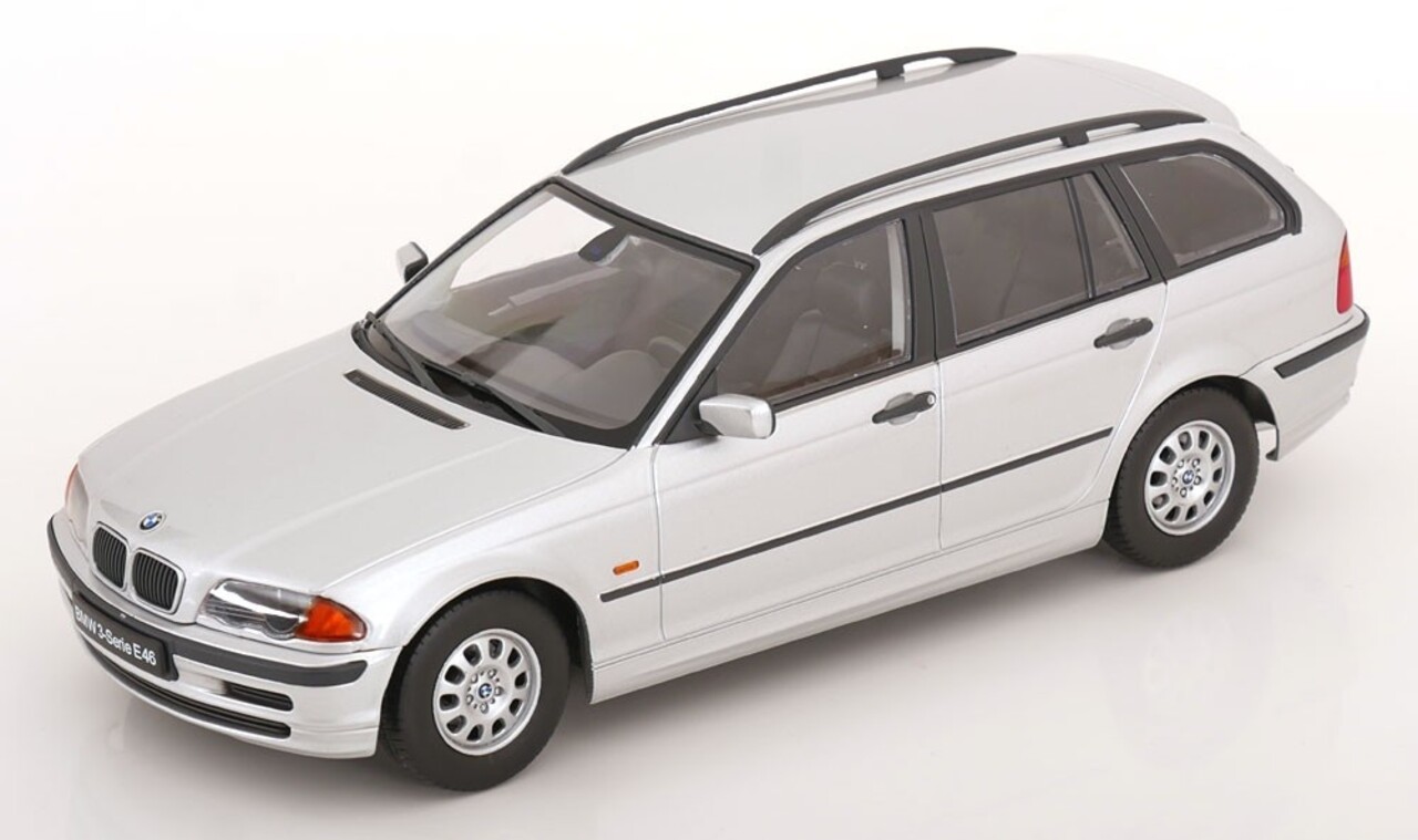 BMW BMW 3-Series (E46) Touring Station Wagon 1999 - 1:18 - KK Scale BMW BMW 3-Series (E46) Touring Station Wagon 1999 - 1:18 - KK Scale