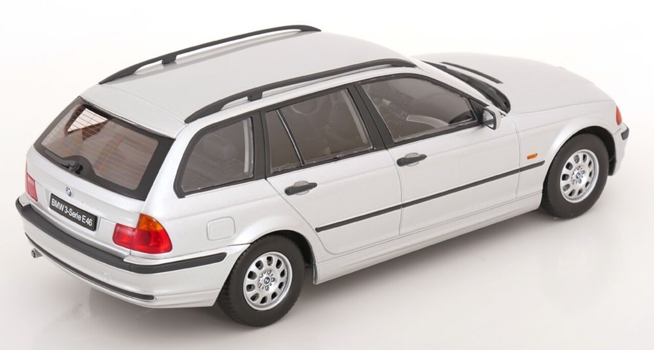 BMW BMW 3-Series (E46) Touring Station Wagon 1999 - 1:18 - KK Scale BMW BMW 3-Series (E46) Touring Station Wagon 1999 - 1:18 - KK Scale