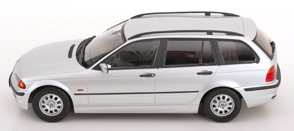 BMW BMW 3-Series (E46) Touring Station Wagon 1999 - 1:18 - KK Scale BMW BMW 3-Series (E46) Touring Station Wagon 1999 - 1:18 - KK Scale
